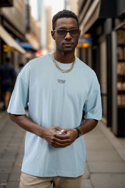 Balenbi Унисекс синя тениска с окъл деколте и търговски щампи