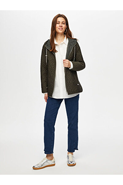 Faik Sönmez Yanı Yırtmaçlı Rahat Form Kapişonlu Kapitone Mont 004