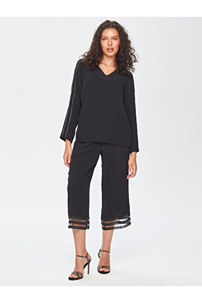 Faik Sönmez Λεπτομερής μπλούζα με λαιμόκοψη με πέτρες και χάντρες 69140