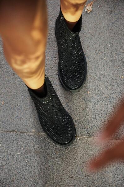 diclepolat Kadın Siyah Taşlı Kalın Taban Fermuarlı  Bot Noles