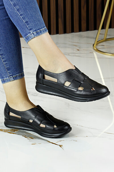 Erkan Saçmacı Aida Чорні справжні шкіряні черевики на гумці з вирізами