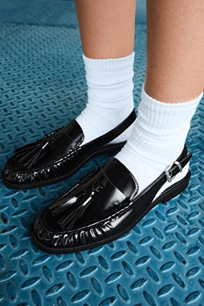 Bershka Topuksuz püsküllü makosen