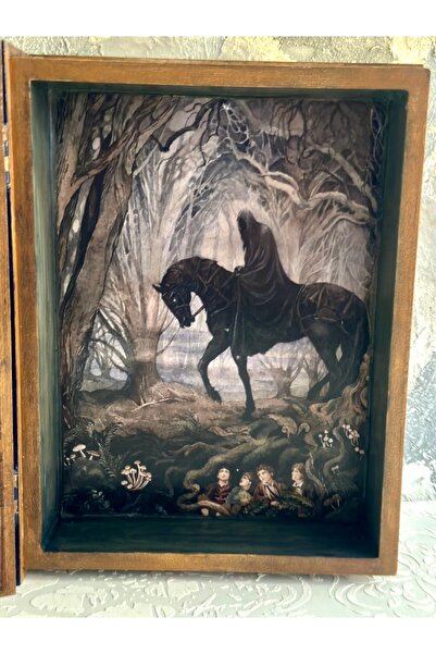 Kumsal Hobi Sanat Yüzüklerin Efendisi Temalı Ahşap Kitap Kutu