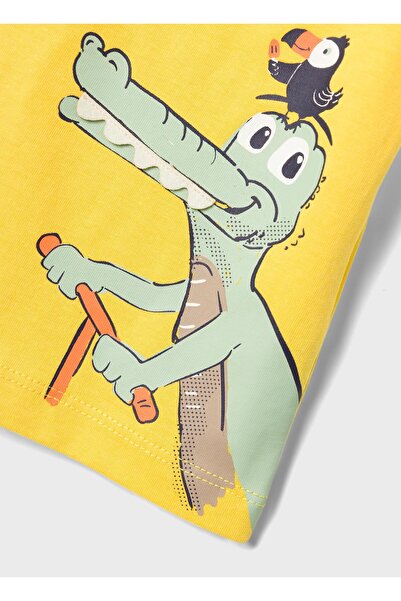 name ıt Yellow t-shirt