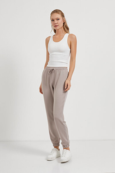 Arma Life Women's Elastic Waist Cream Jogger Sweatpants
