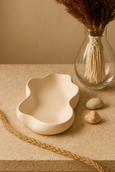 AKANART وعاء خرساني بحواف غير متماثلة - تصميم بحواف متموجة