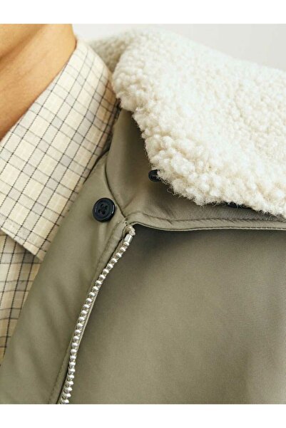 Jack & Jones Чоловіча зелена куртка-бомбер Jorqueens Mont 12261827-Silversag