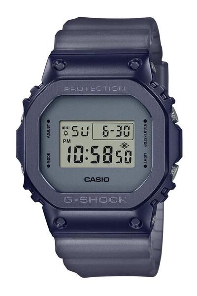 Casio GM-5600MF-2DR ERKEK KOL SAATİ