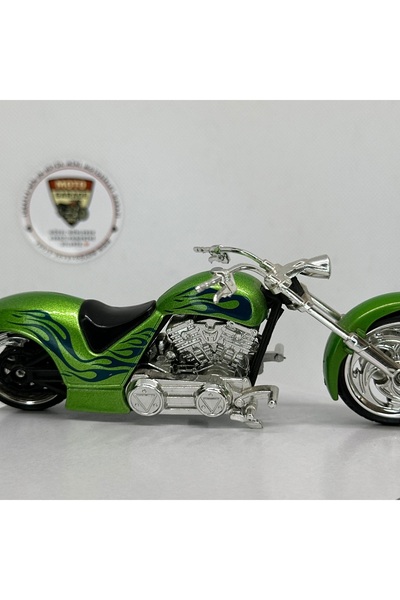 Sunman Iron Choppers Yeşil Alev Desenli 1:18 Diecast Custom Motosiklet Model – Lisanslı Metal Maket Oyuncak
