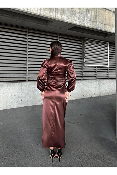 Suedcollection Yandan Ip Bağlamalı Saten Abiye Kahverengi 583272
