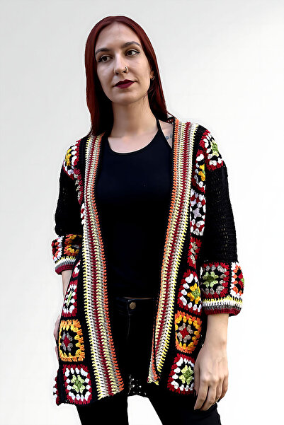 MR TURUNÇ Cleopatra Siyah Zemin Renkli Motif El Örgüsü Bayan Hırka