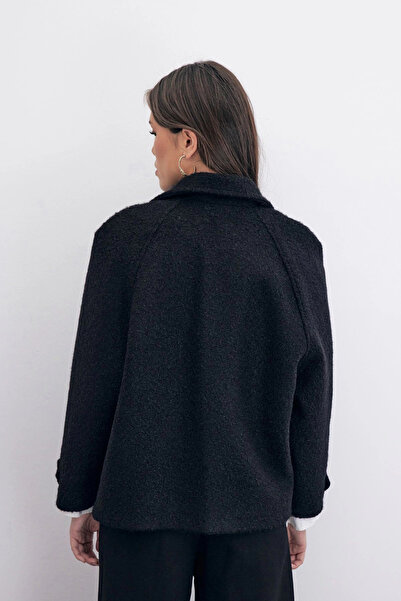 Sateen Buklet Kısa Kaban - Siyah