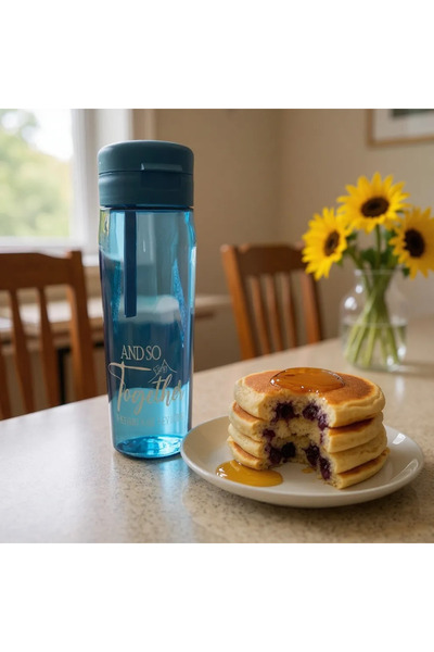 HOLLYHOME Pure Water Bottle, Water Container with Strainer, Plastic Water Bottle, Water Bottle, 730 ml
