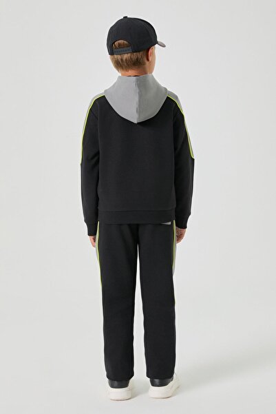 Guess BG Store Boy's Black Tracksuit Top