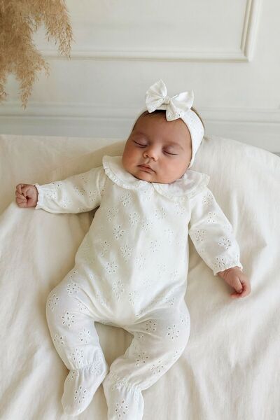 Hobidik Bebek Kırık Beyaz Fisto Penye Kumaş Dantelli Hastane Çıkış Tulum Seti