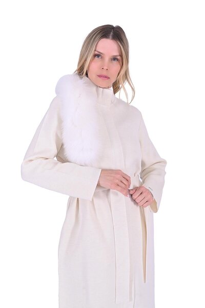 Invee Steel Knitted Fur Detailed Knitwear Cap Ecru