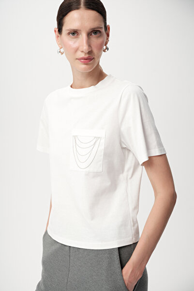 Allyco Regular Pocket Knitted White T-Shirt with Chain Accessories