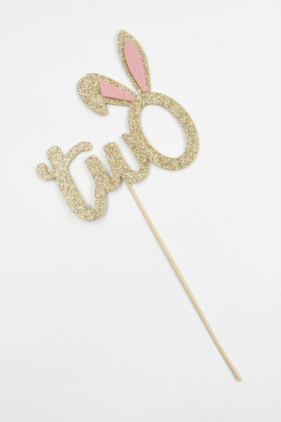 Le Mabelle Two Cake Ornaments with Golden Rabbit Ears