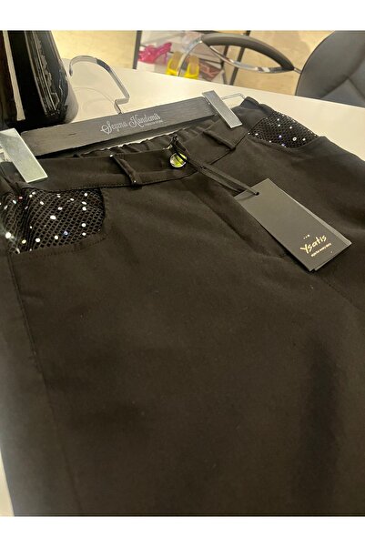 Siyah Likralı Dizleri Yırtık Detaylı Pantolon