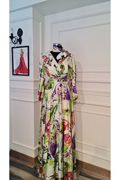 makbuleofficial Çiçek Desenli İpek Saten ,Drape Detaylı Kruvaze Yaka Kır Düğünü Elbisesi