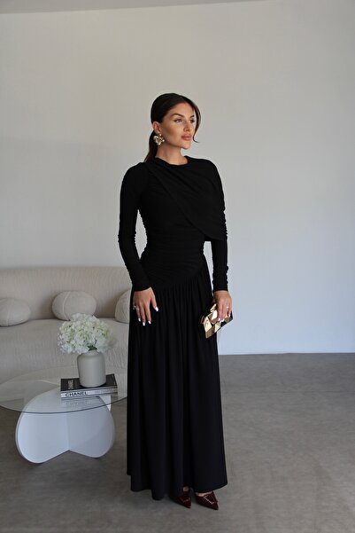Julidress Siyah Omuz Detaylı Çapraz Büzgülü Maxi Uzun Premium Elbise