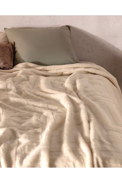 Madame Coco Clementine Mink Emboss Doppeldecke - Ecru