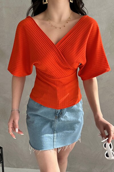 Fav Style Γυναικεία κοντομάνικη μπλούζα με διπλό στήθος με λαιμόκοψη V με λεπτομέρεια σταυρωτής ζώνης πορτοκαλί