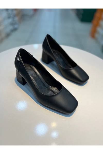 Alphus Pantofi de zi cu zi pentru femei Vollex Blunt Mold cu ​​toc scurt