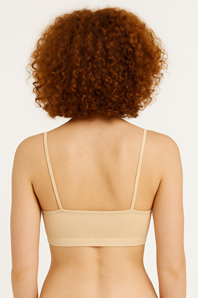 HNX Γυναικείο μπουστάκι με λεπτές τιράντες και λεπτομέρεια από δαντέλα