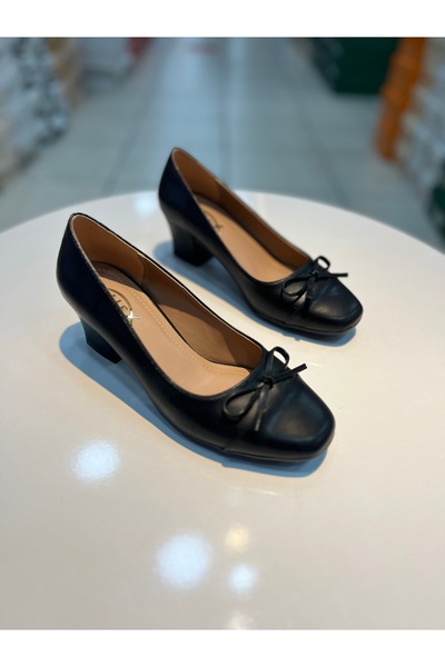 Alphus حذاء نسائي من فولكس بكعب منخفض وربطة عنق