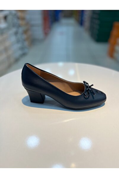 Alphus Vollex Жіноче взуття на низьких підборах з бантиком