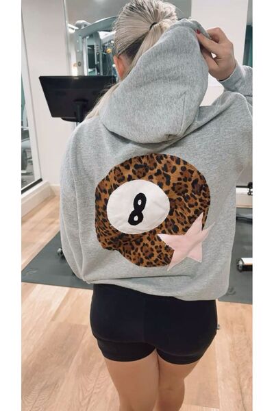 Kalic Studio Hanorac oversize cu imprimeu leopard și stea cu 8 bile, gri