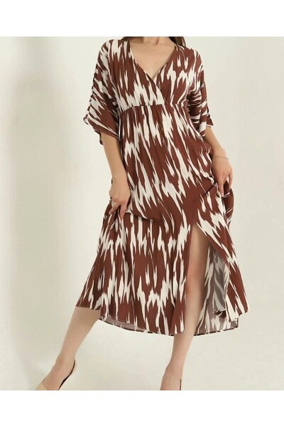 Lotus Kruvaze Yaka Yırtmaçlı Viskon Elbise