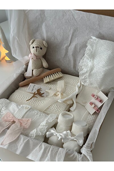 Sincabın Düşleri hoşgeldin bebek yenidoğan hediye seti kıyafet takımı triko battaniye müslin tulum patik oyuncak