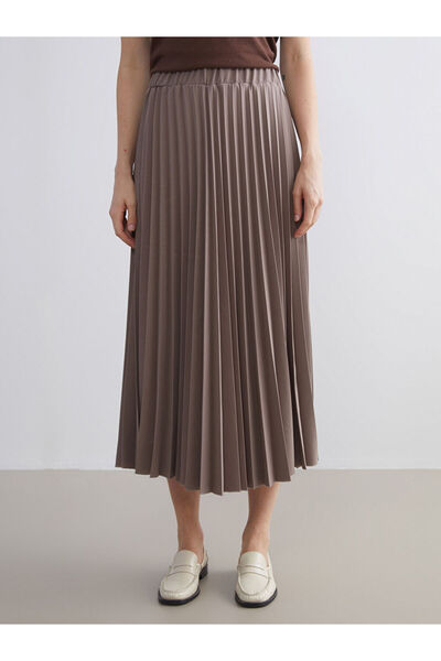 LC Waikiki Sparkling Choices from Shining Store |   Elastic Waist Chiffon Pleated Skirt