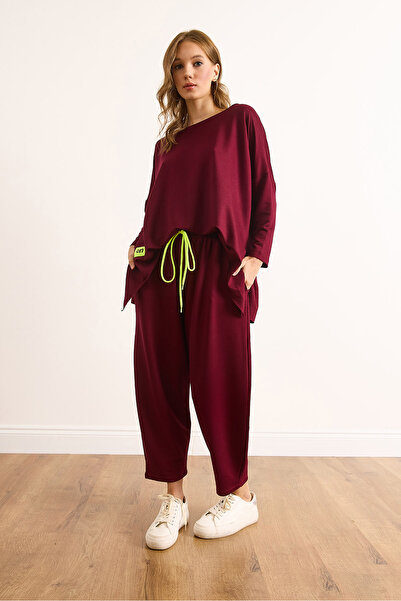 Olalook Γυναικείο σετ φόρμας με ασύμμετρη κοπή με λεπτομέρεια από μπορντό χρώμα και δαντέλα ETKM-0000072