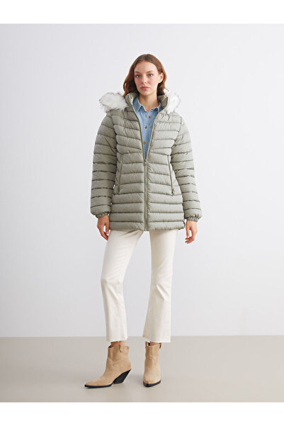 LC Waikiki Hooded Women's Puffer Coat