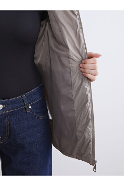 LC Waikiki Γυναικείο φουσκωτό γιλέκο με καφέ κουκούλα