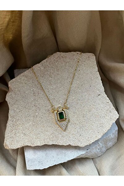 nunu takı قلادة مثلثة الشكل من الحجر الأسود