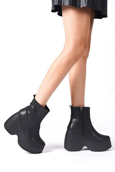 Preshley Kadın Celsi Siyah Yandan Fermuarlı 9 cm Yüksek Dolgu Topuklu Mevsimlik Kadın Kısa Bot Bootie