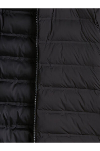 LC Waikiki Black Standard Fit Hooded Men's Puffer Jacket