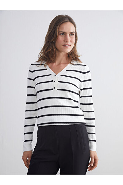 LC Waikiki V Yaka Çizgili Kadın Triko Kazak