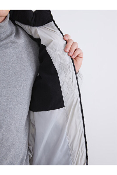 LC Waikiki Sparkling Choices from Shining Store |   Standard Mold Hooded Men's Puffer Jacket