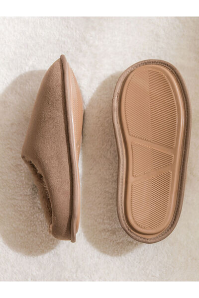 LC Waikiki Ανδρικές παντόφλες με επένδυση από γούνα σε καφέ χρώμα