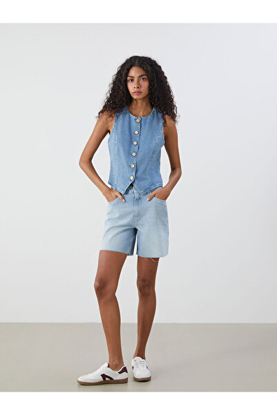 LC Waikiki RMZ GİYİM FARKIYA شورت جينز نسائي مناسب للجسم من نوع برمودا