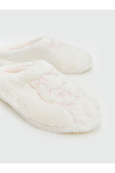 LC Waikiki Freezen Store'dan Trend Ürünler | Hayvan Nakışlı Pelüş Kız Çocuk Ev Terliği