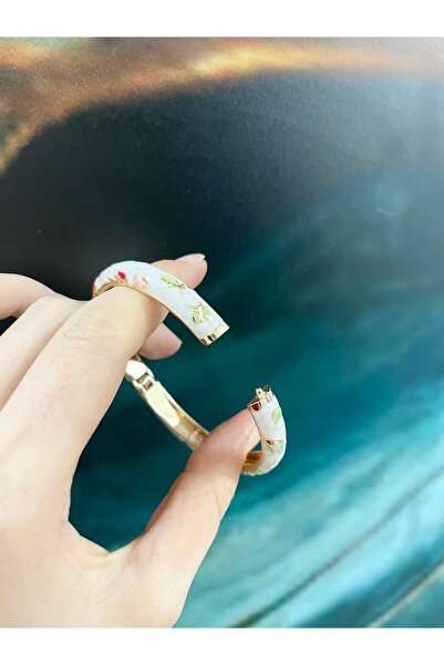 Vitastyle Elegant Flower Patterned Minelli Clamp Bracelet