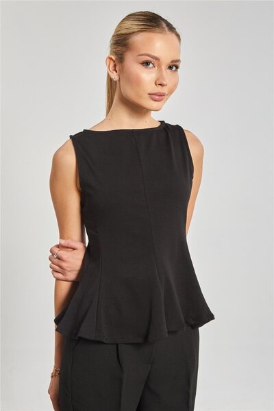 BARRELS AND OIL بدلة نسائية بدون أكمام برقبة قارب - أسود