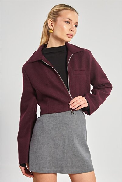 BARRELS AND OIL سترة قصيرة للنساء من فليتو بجيب مختوم - بلون البرقوق