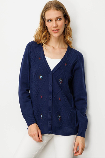 Desen Women's V-Neck Front Diamond Embroidered Cardigan